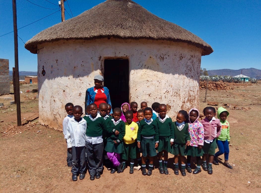 school-has-196-learners-and-ten-grades-but-only-four-classrooms-groundup